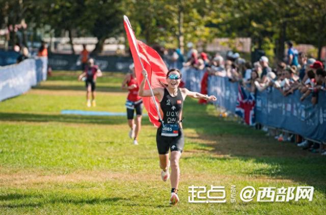 卿月勇夺, 岁业余分龄, 的生动缩影 卿月勇夺, 岁业余分龄, 的生动缩影